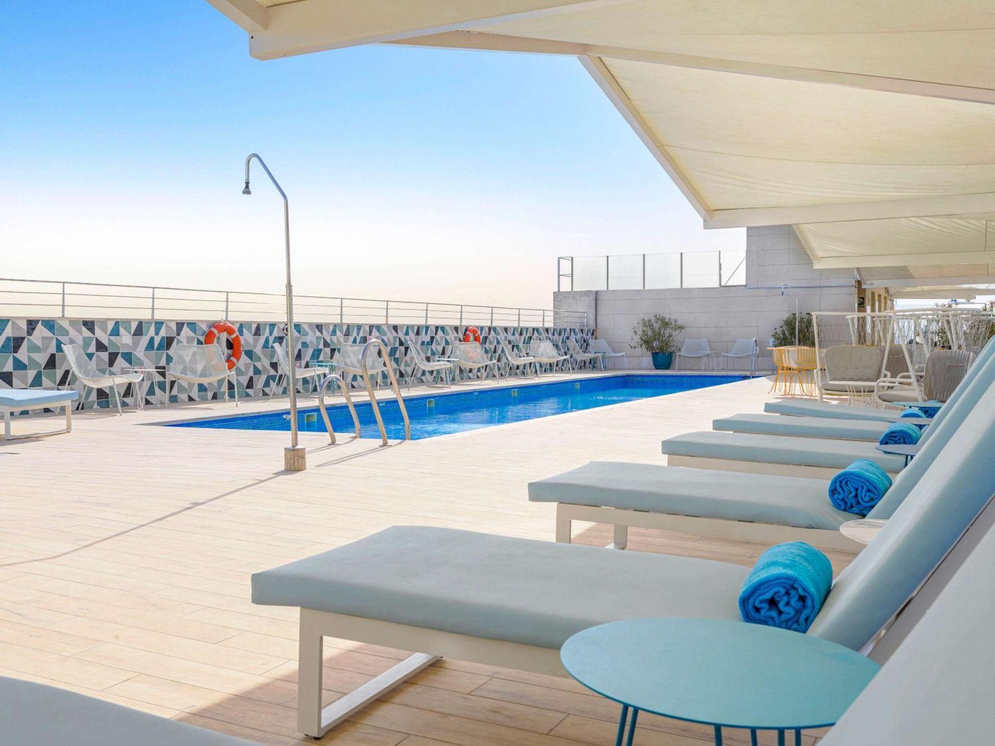 Novotel Sevilla ภายนอก รูปภาพ